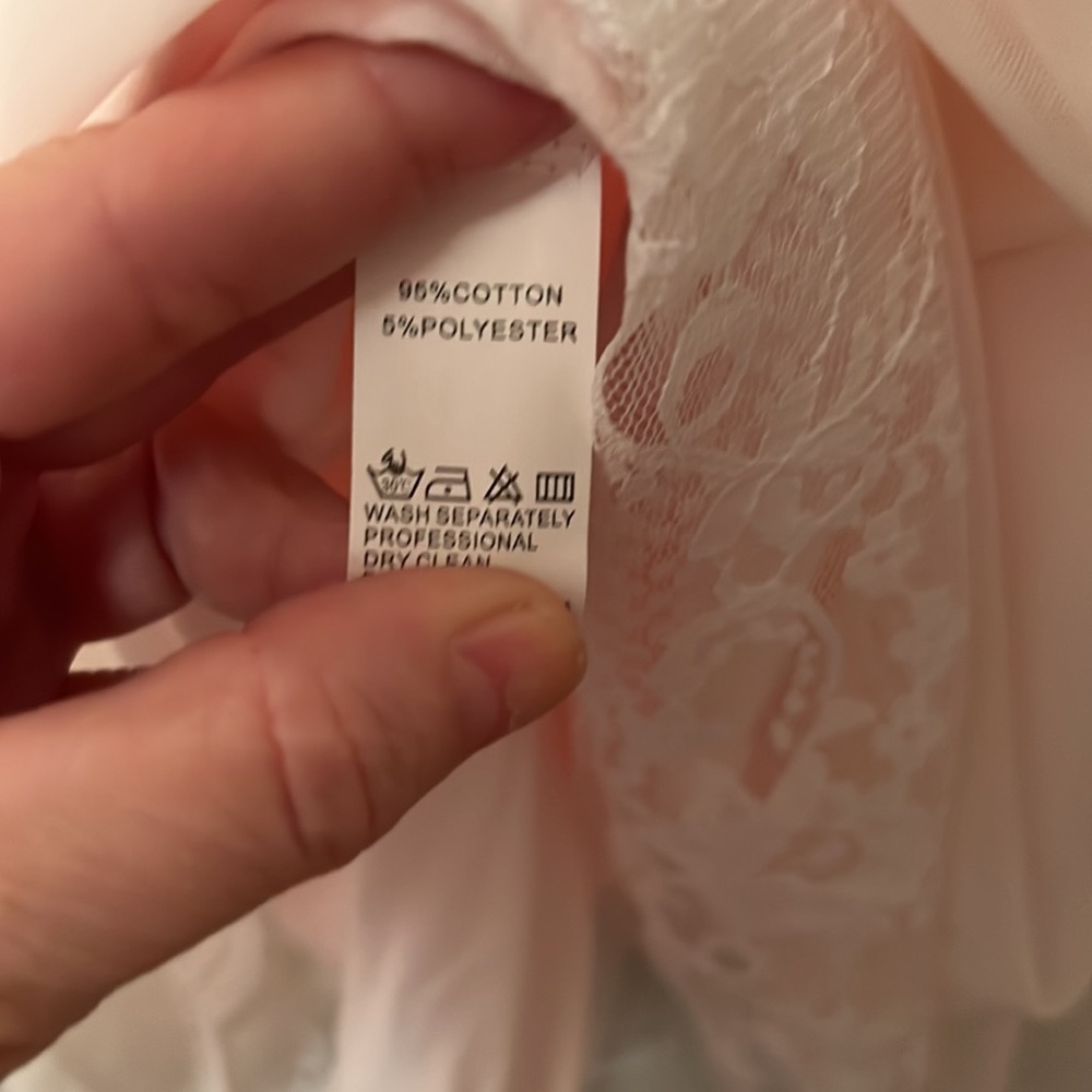 COPY - 2 nighties 1- pink sz large. 1-white size small Like new condition - Picture 5 of 15
